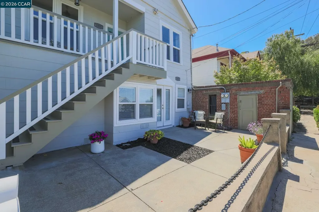 1525-1527 Lillian Street Crockett CA 94525