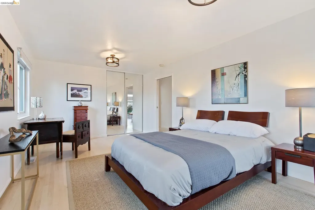 13255 Clairepointe Way Oakland CA 94619