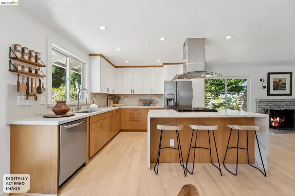 13255 Clairepointe Way Oakland CA 94619