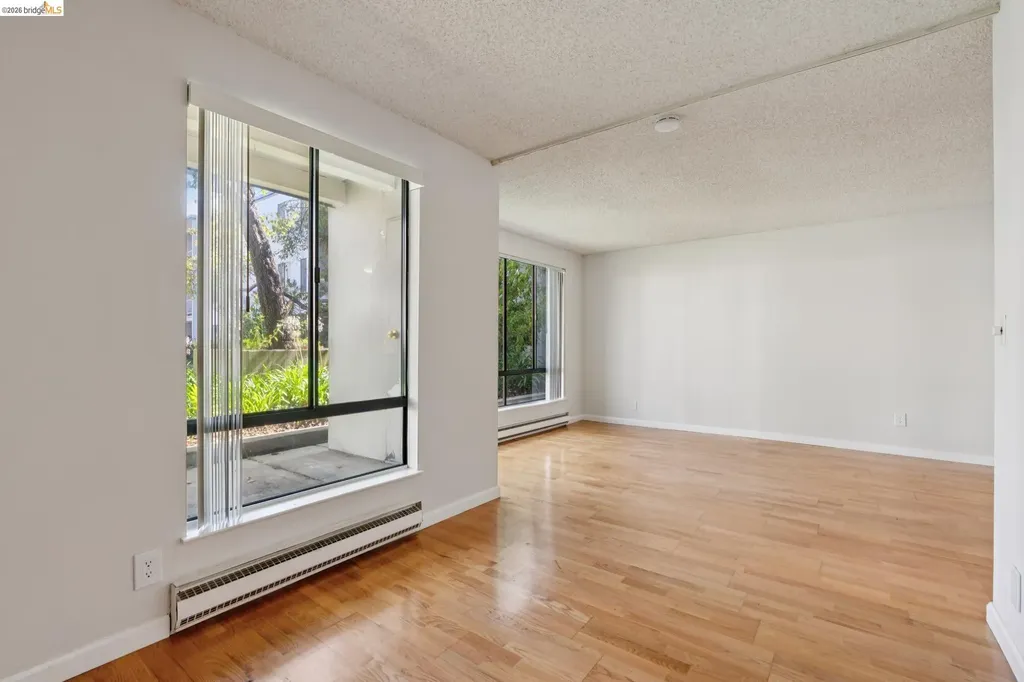 9 Commodore Drive Emeryville CA 94608