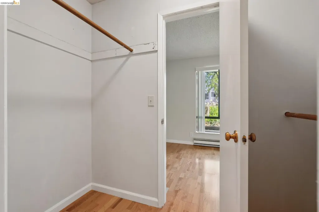 9 Commodore Drive Emeryville CA 94608