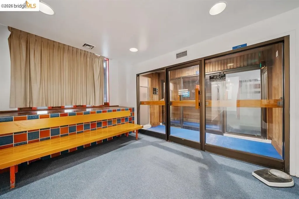 9 Commodore Drive Emeryville CA 94608