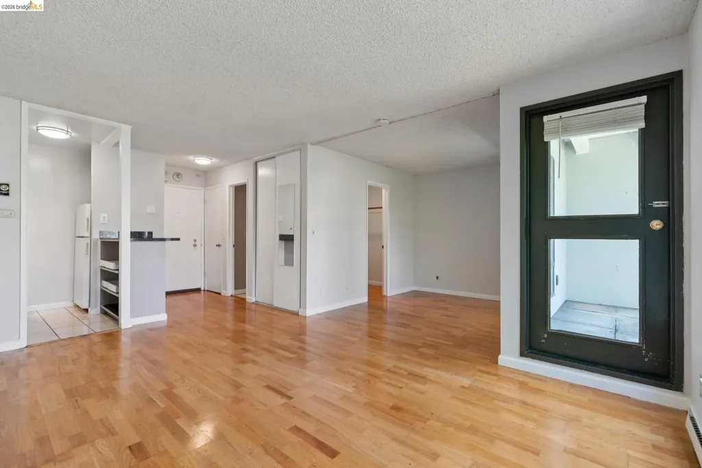 9 Commodore Drive Emeryville CA 94608