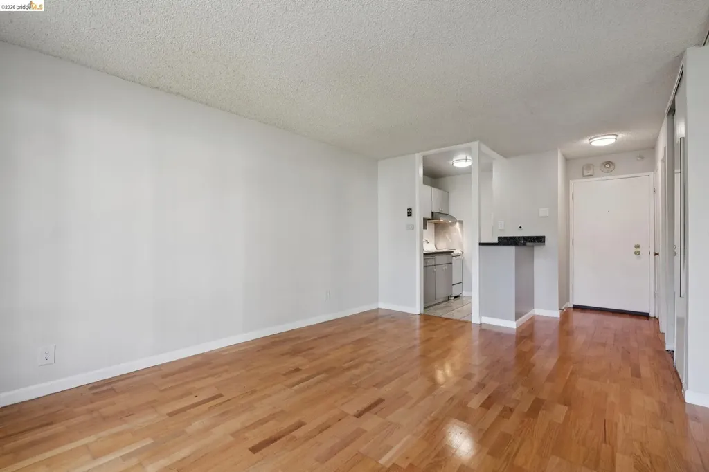 9 Commodore Drive Emeryville CA 94608