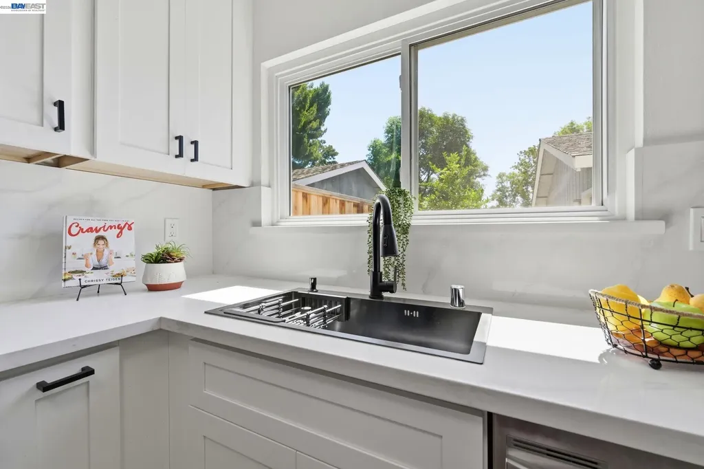 1486 Newhall Parkway Concord CA 94521