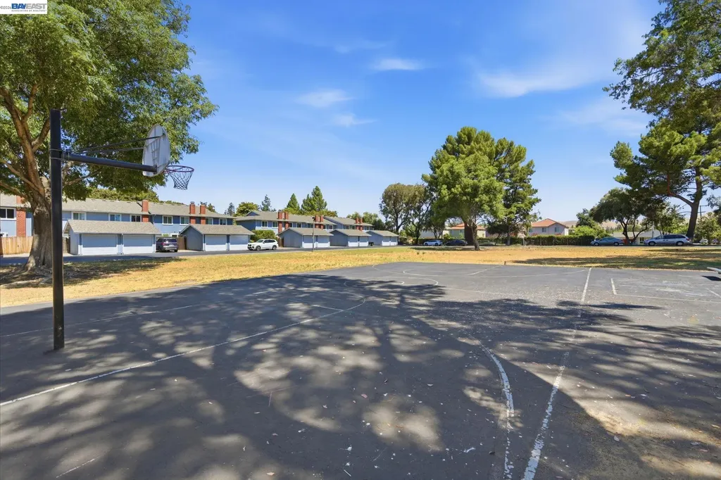 1486 Newhall Parkway Concord CA 94521