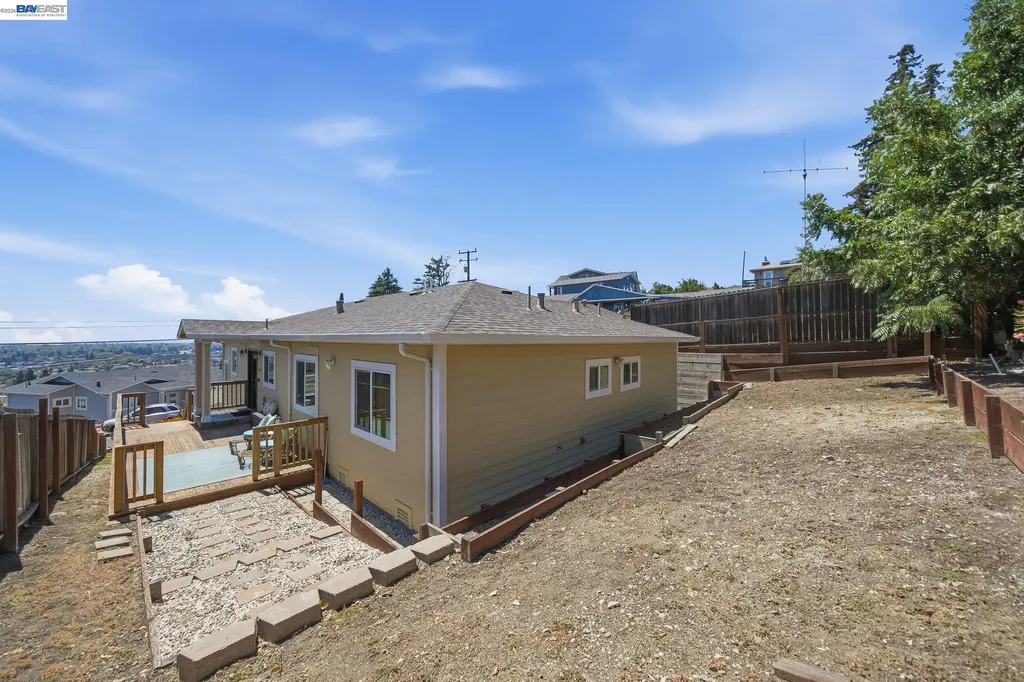 17208 President Drive Castro Valley CA 94546
