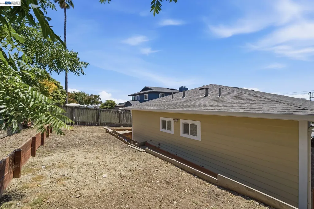17208 President Drive Castro Valley CA 94546