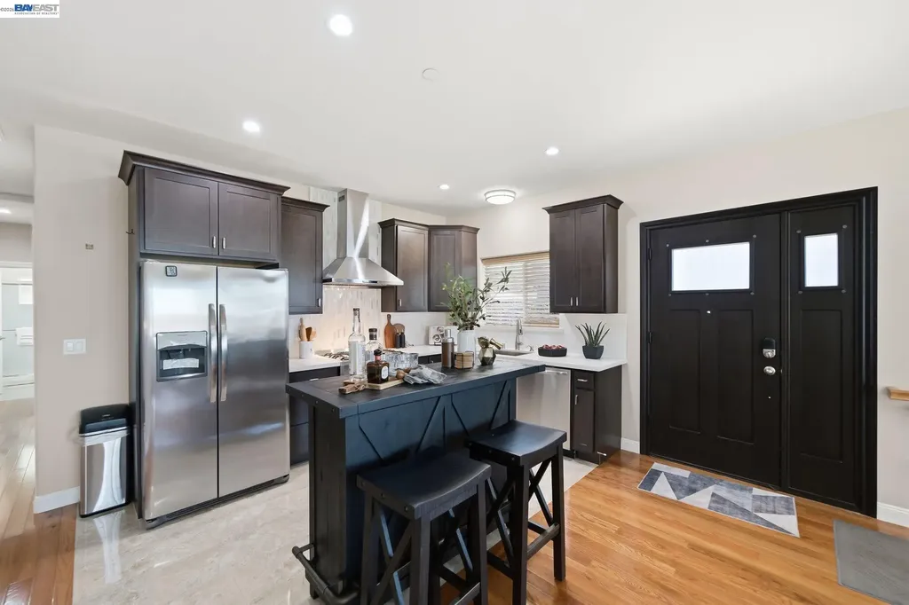 17208 President Drive Castro Valley CA 94546