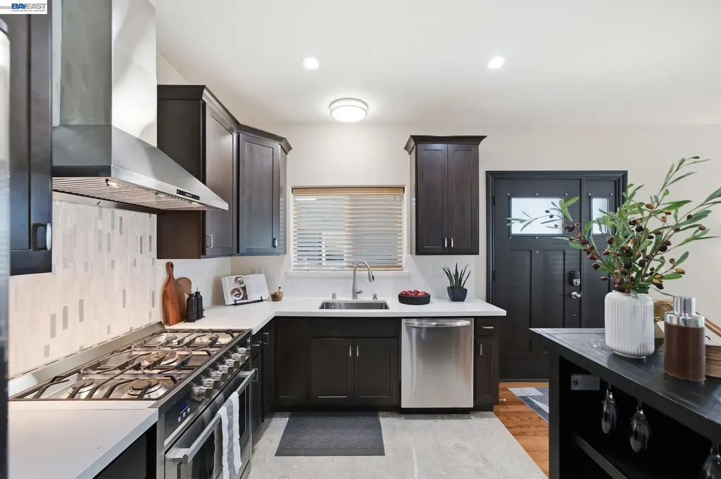 17208 President Drive Castro Valley CA 94546
