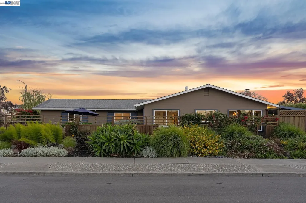 429 Harbor Light Road Alameda CA 94501