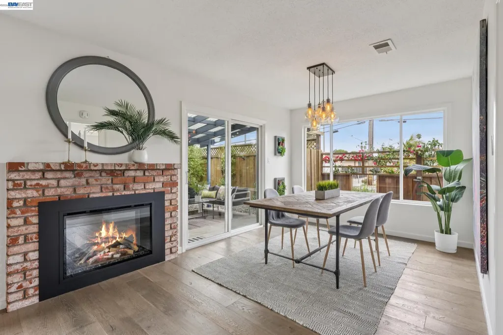 429 Harbor Light Road Alameda CA 94501