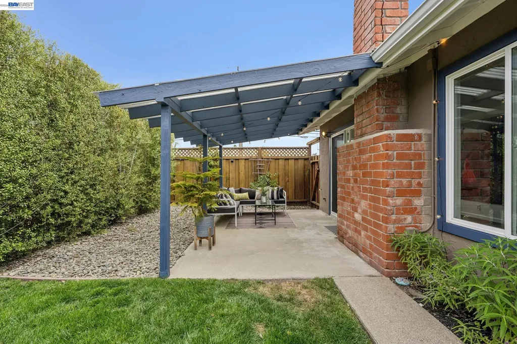 429 Harbor Light Road Alameda CA 94501