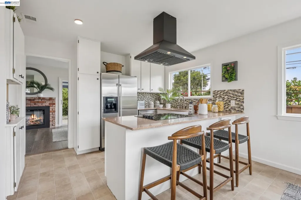 429 Harbor Light Road Alameda CA 94501