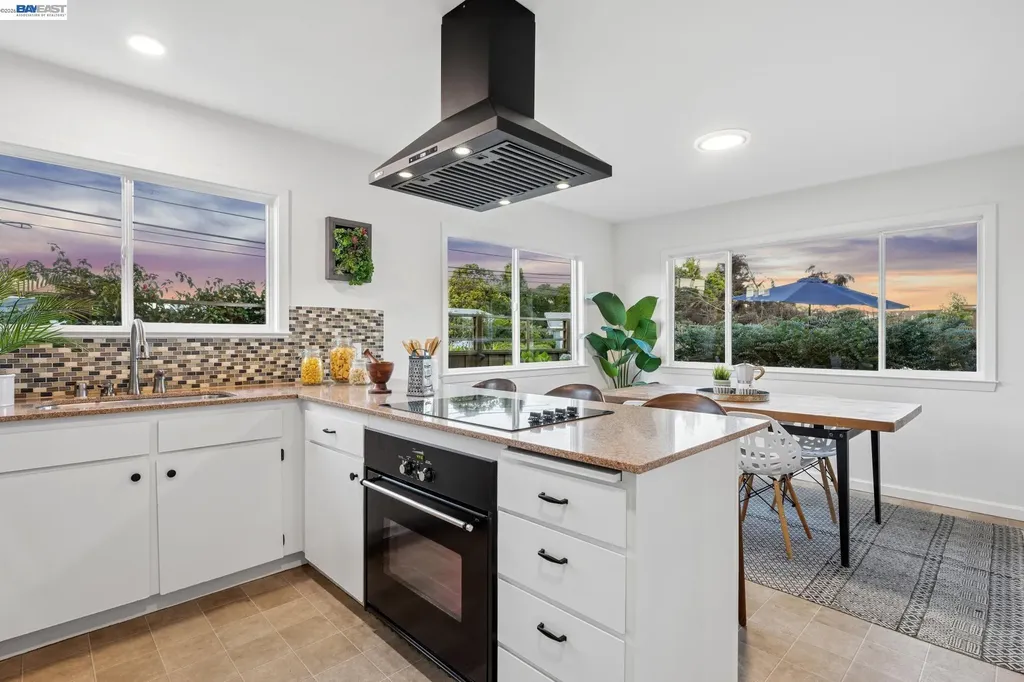 429 Harbor Light Road Alameda CA 94501