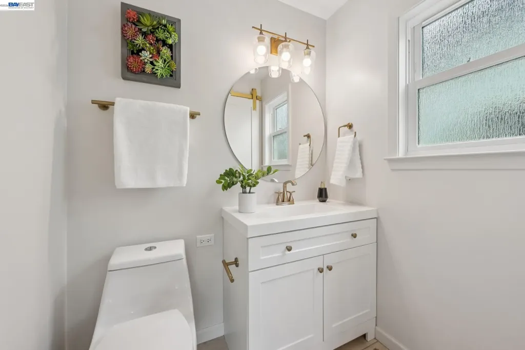429 Harbor Light Road Alameda CA 94501