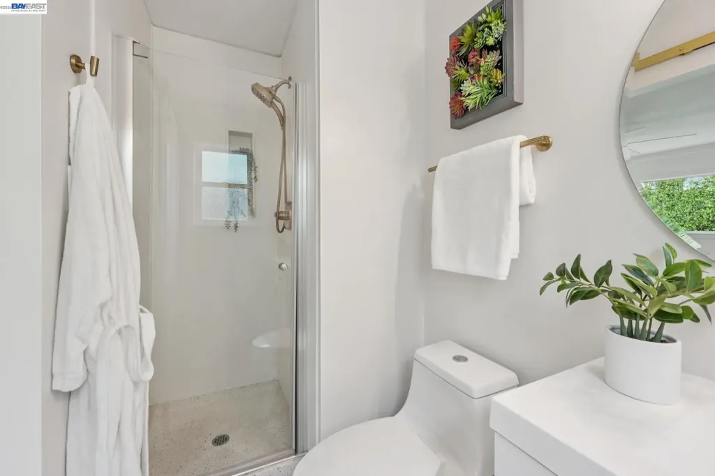 429 Harbor Light Road Alameda CA 94501