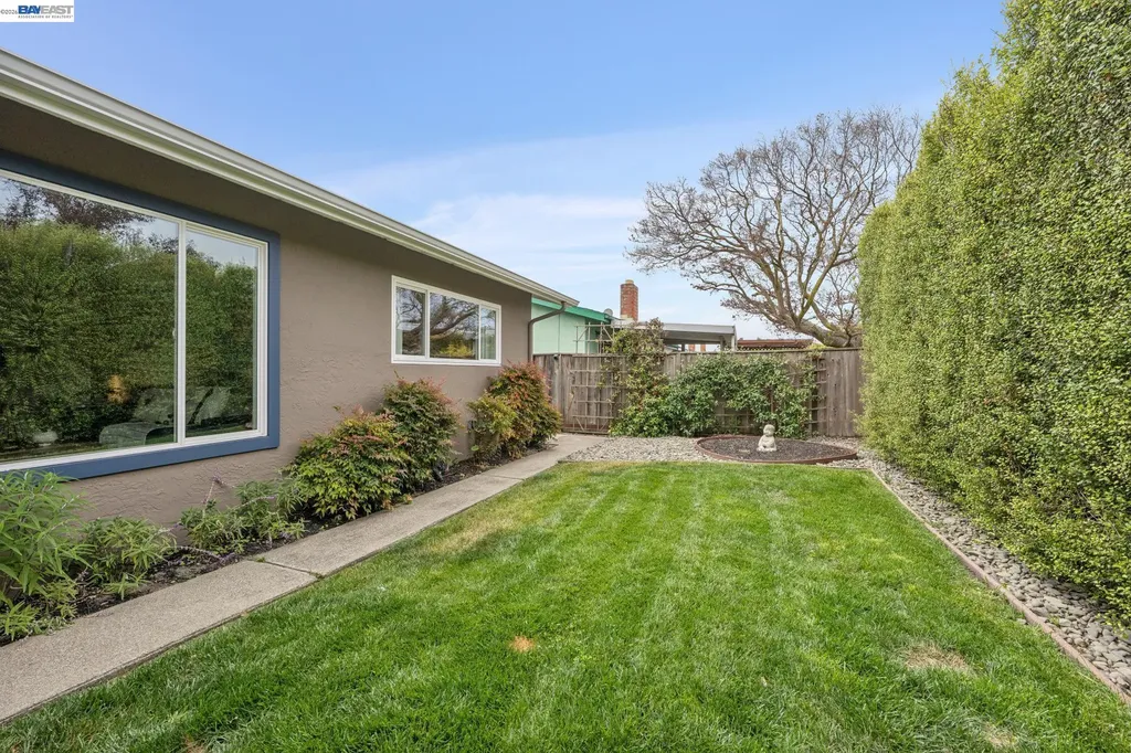 429 Harbor Light Road Alameda CA 94501