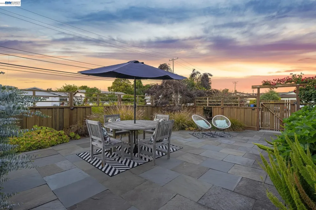 429 Harbor Light Road Alameda CA 94501
