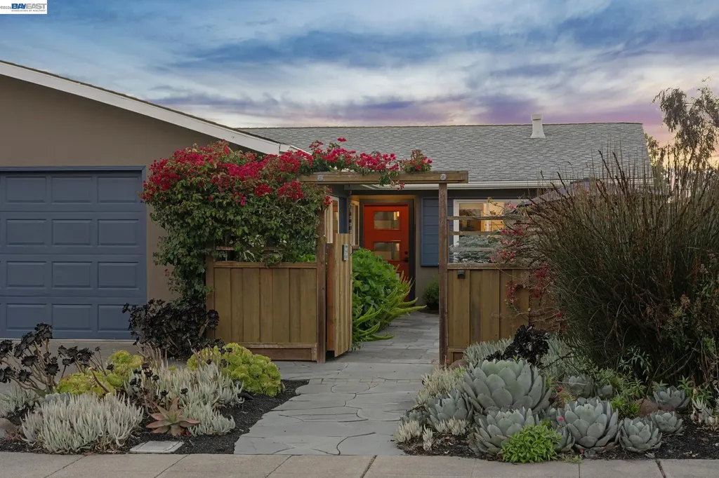 429 Harbor Light Road Alameda CA 94501