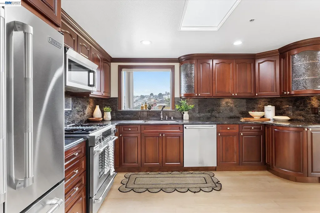 20 Dorado Terrace San Francisco CA 94112