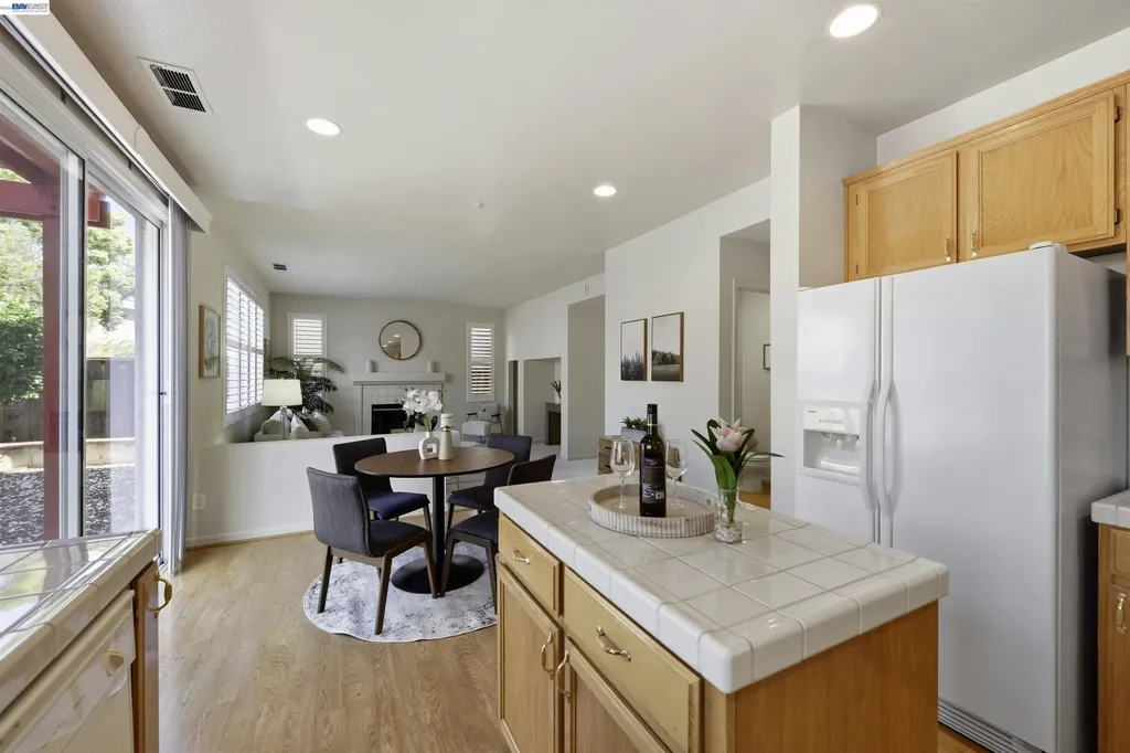 1881 Serpentine Drive Union City CA 94587