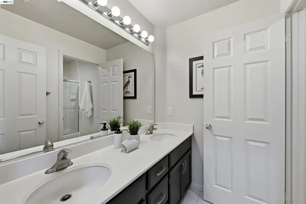 1881 Serpentine Drive Union City CA 94587