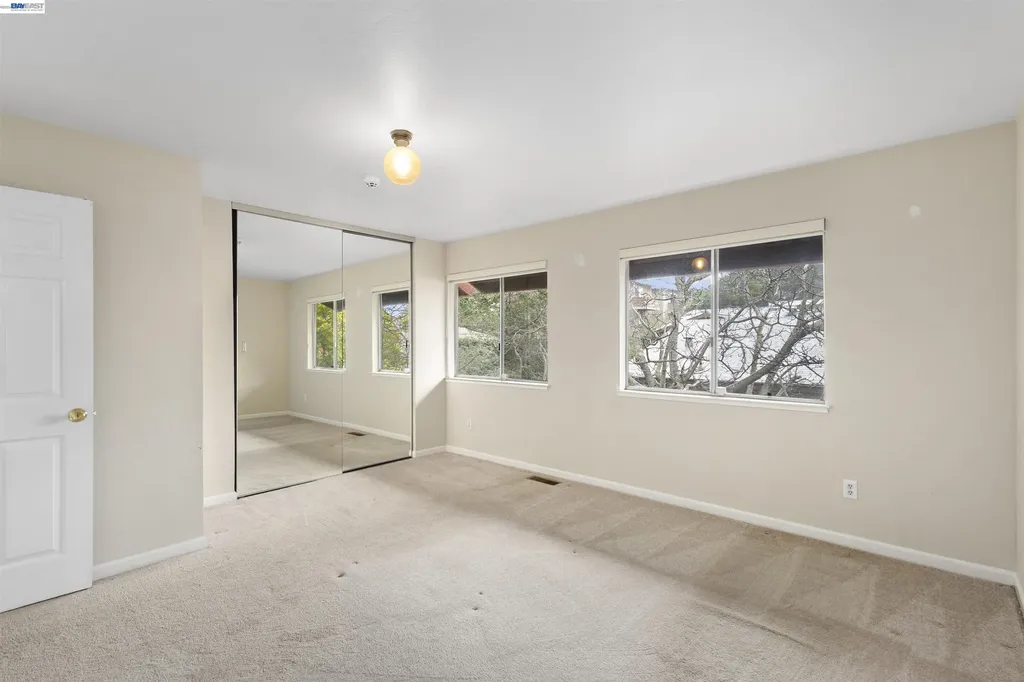 3858 Maybelle Avenue Oakland CA 94619
