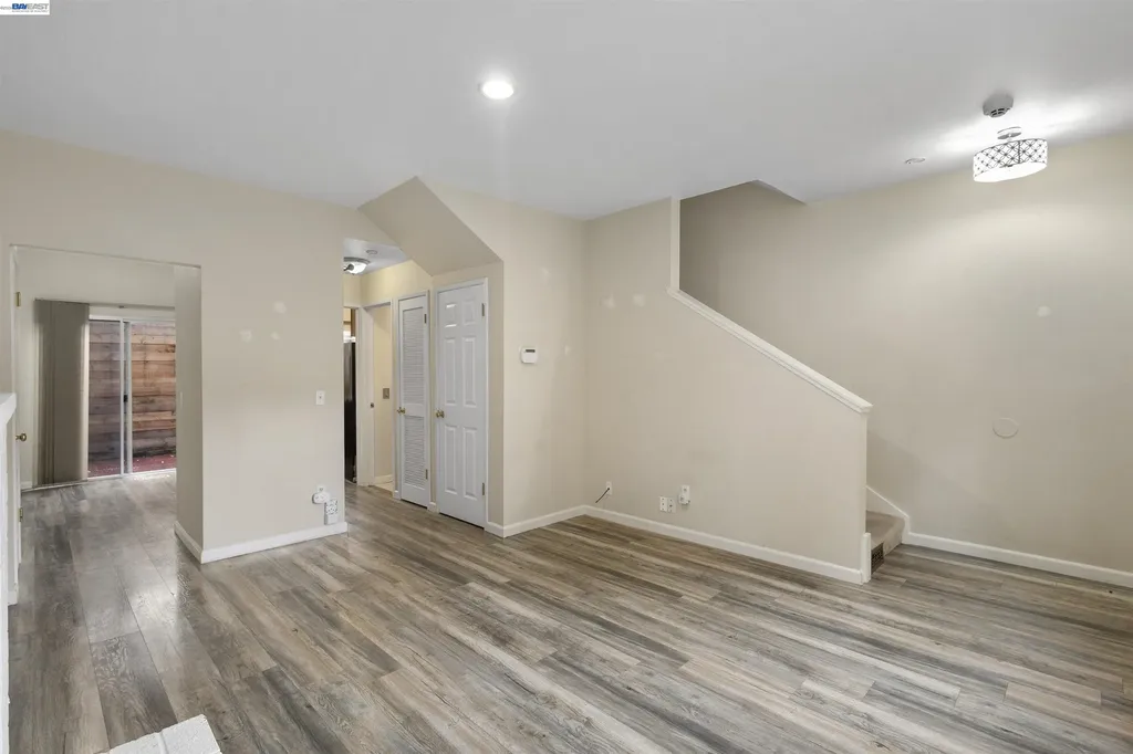 3858 Maybelle Avenue Oakland CA 94619