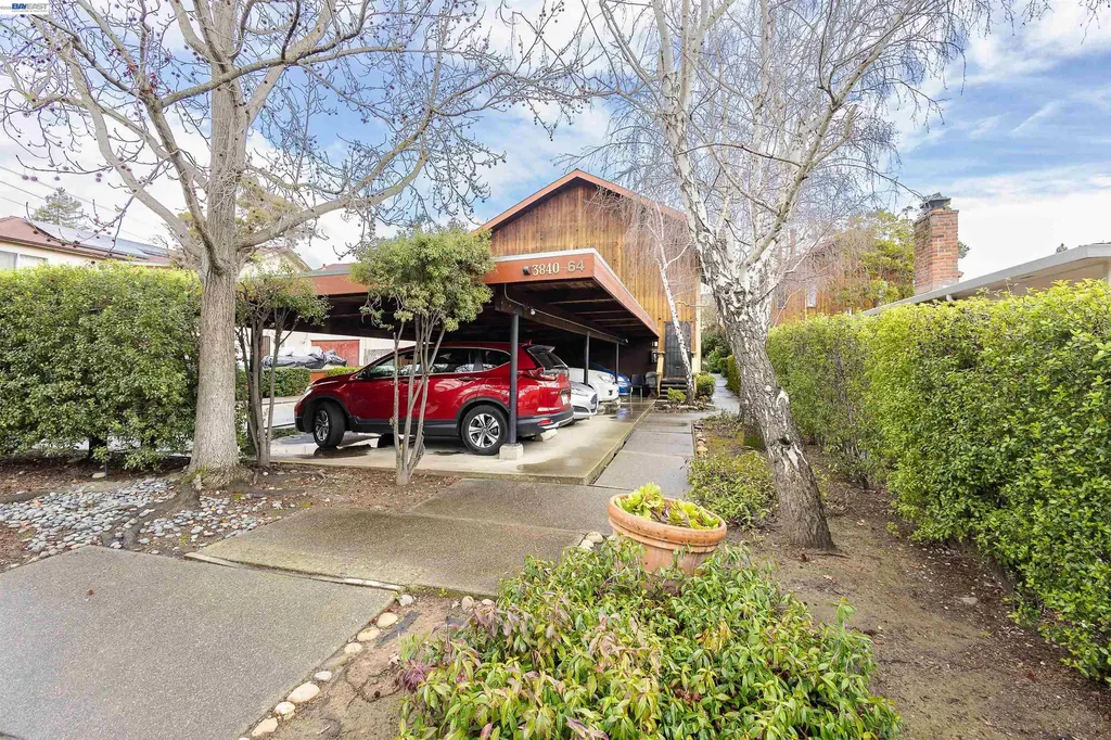 3858 Maybelle Avenue Oakland CA 94619