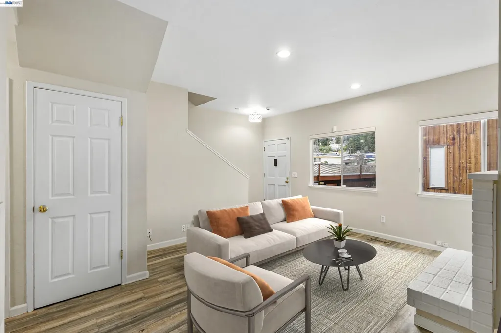 3858 Maybelle Avenue Oakland CA 94619