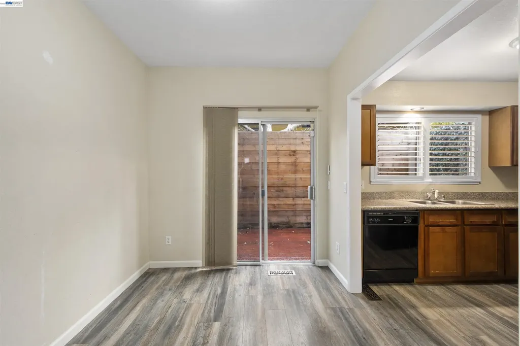 3858 Maybelle Avenue Oakland CA 94619