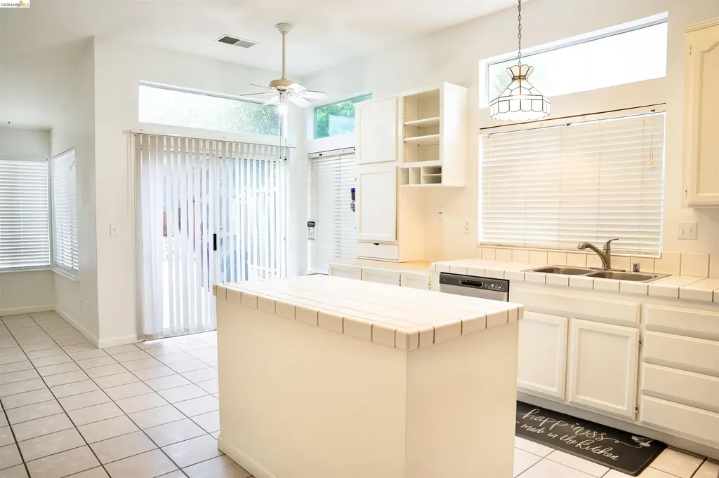 4808 Pineview Way Antioch CA 94531