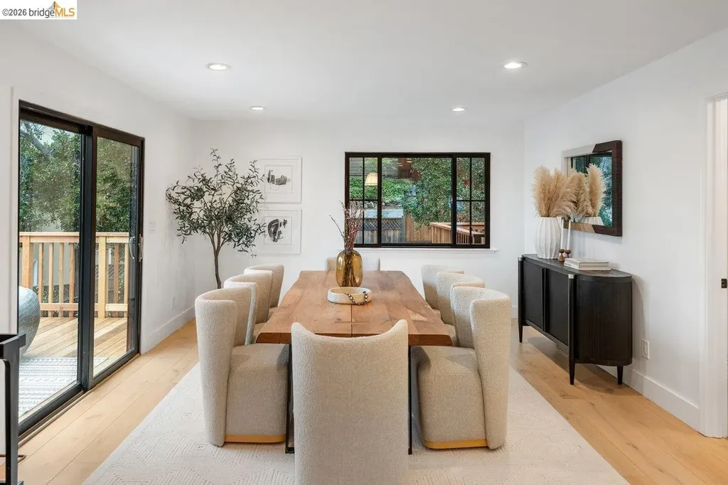 4207 Laguna Avenue Oakland CA 94602