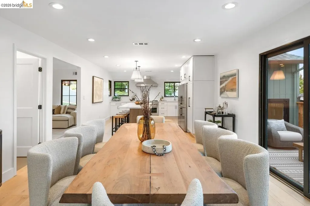 4207 Laguna Avenue Oakland CA 94602