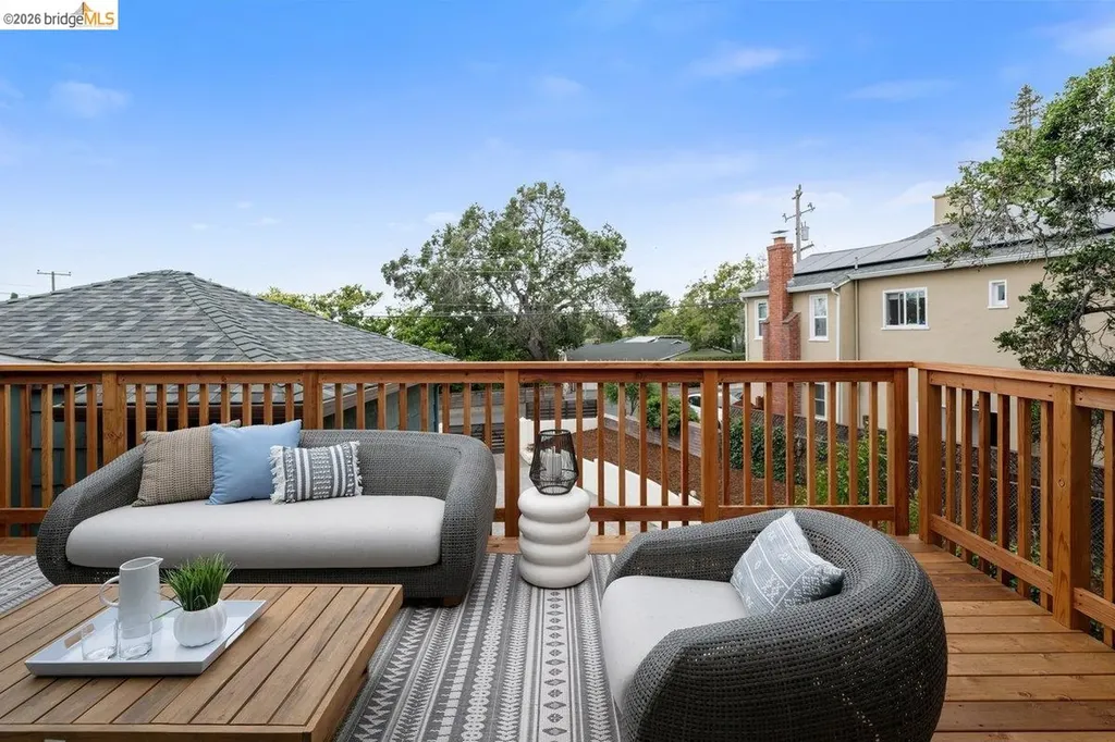 4207 Laguna Avenue Oakland CA 94602