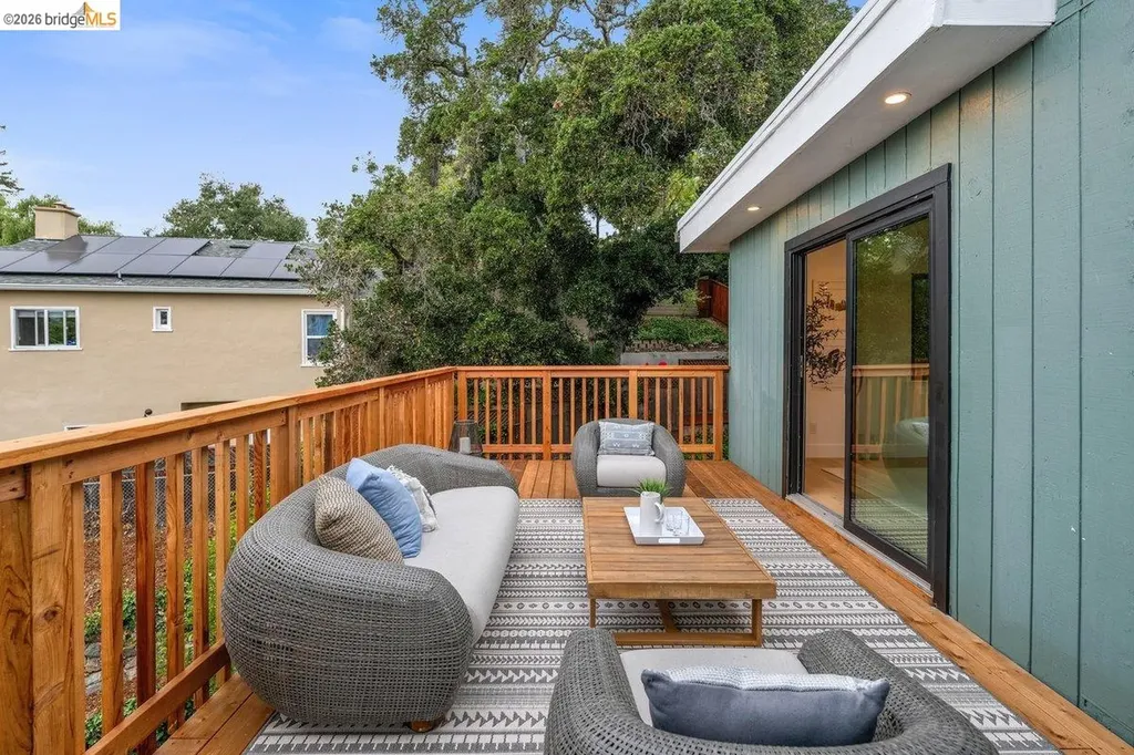 4207 Laguna Avenue Oakland CA 94602