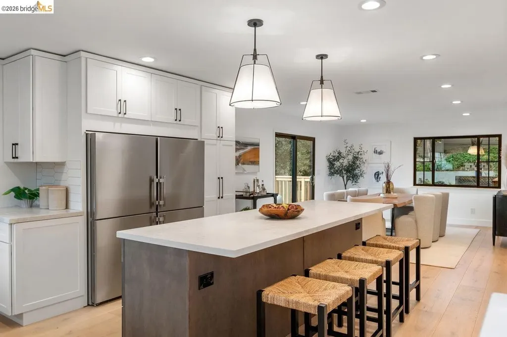 4207 Laguna Avenue Oakland CA 94602