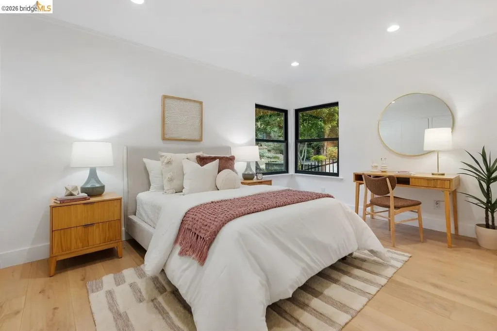 4207 Laguna Avenue Oakland CA 94602