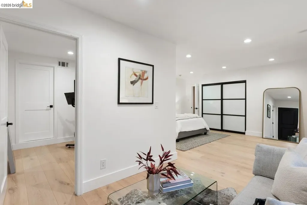 4207 Laguna Avenue Oakland CA 94602
