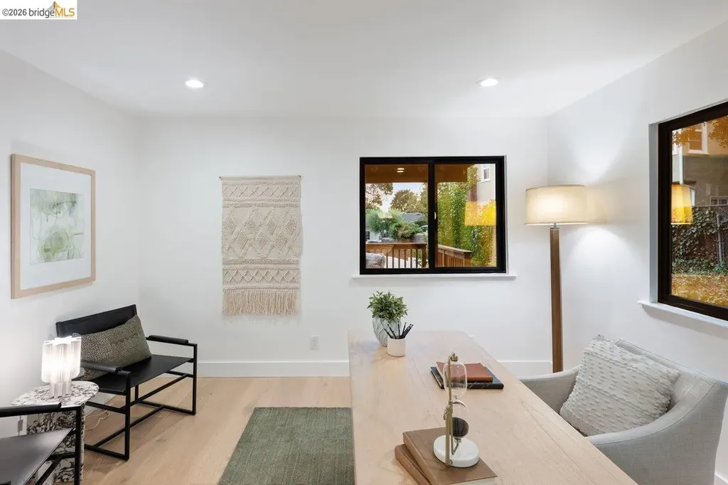 4207 Laguna Avenue Oakland CA 94602