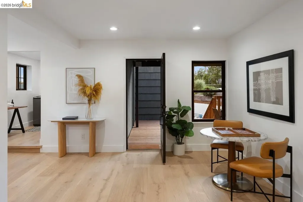 4207 Laguna Avenue Oakland CA 94602