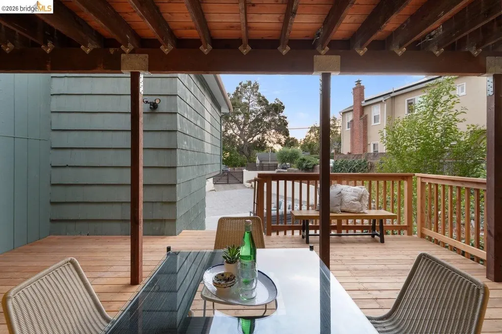 4207 Laguna Avenue Oakland CA 94602