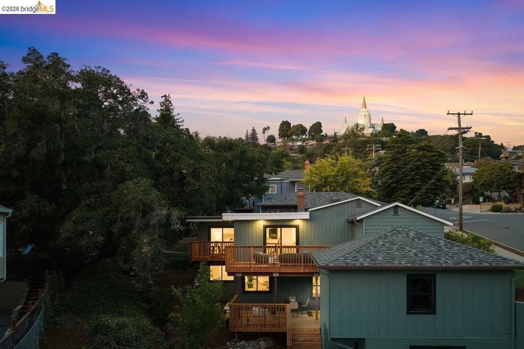 4207 Laguna Avenue Oakland CA 94602