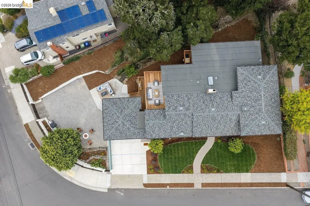 4207 Laguna Avenue Oakland CA 94602