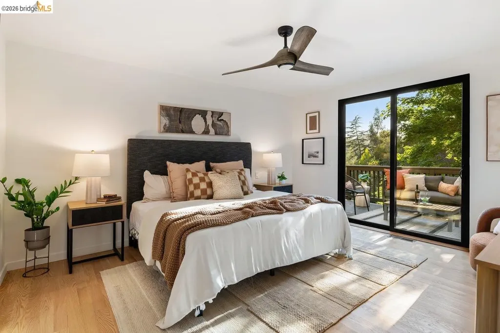 433 Capricorn Avenue Oakland CA 94611