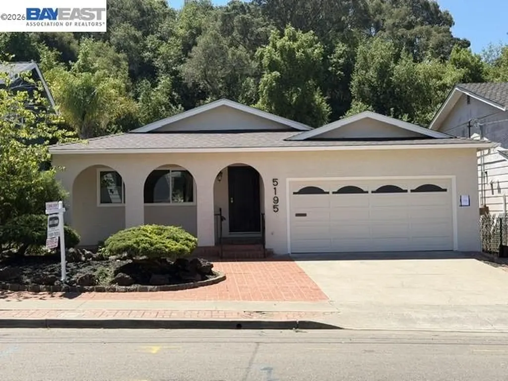 5195 Camino Alta Mira Castro Valley CA 94546