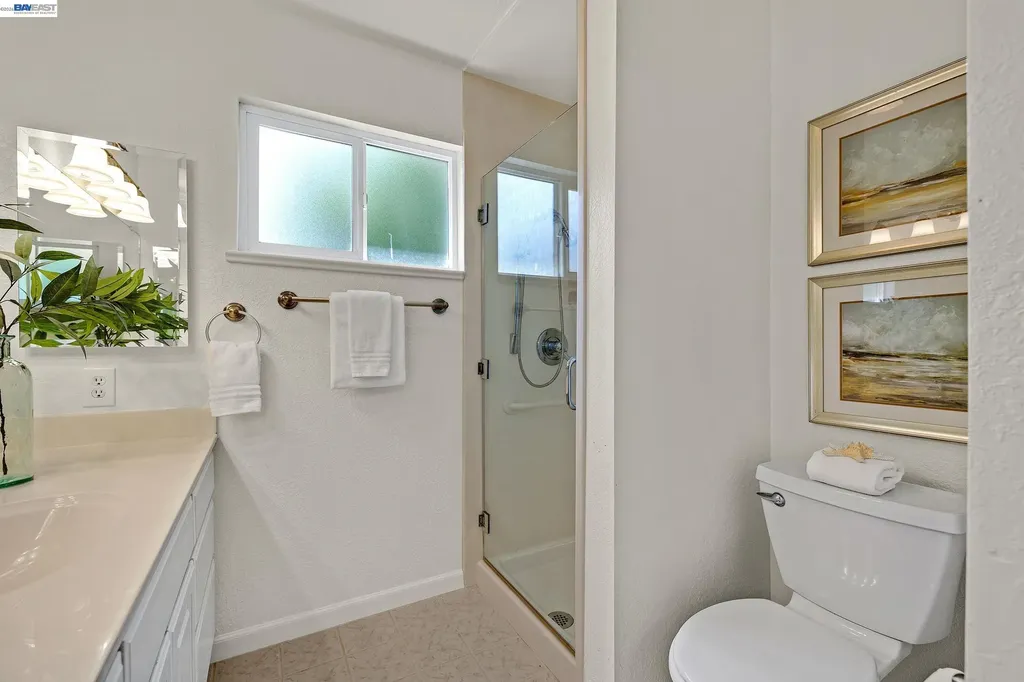 5195 Camino Alta Mira Castro Valley CA 94546