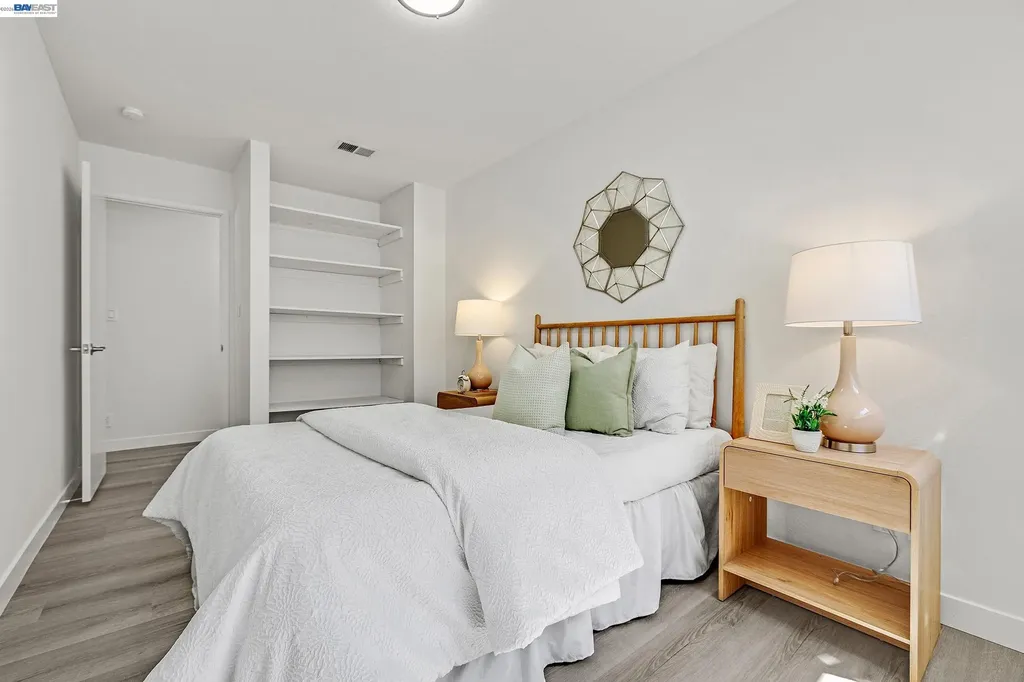 5195 Camino Alta Mira Castro Valley CA 94546