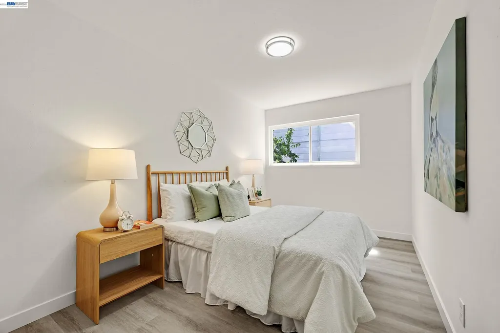 5195 Camino Alta Mira Castro Valley CA 94546